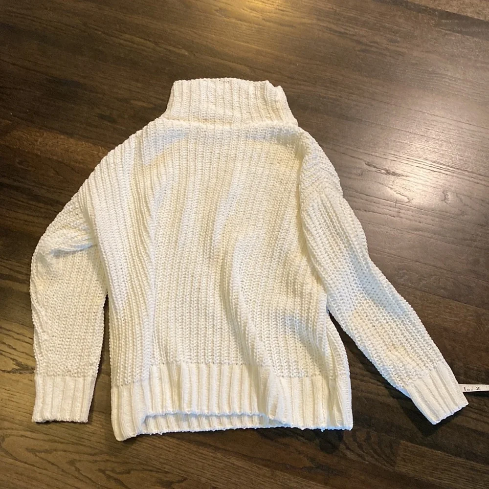 Pink Victorias Secret Very Soft White Turtleneck XS EUC